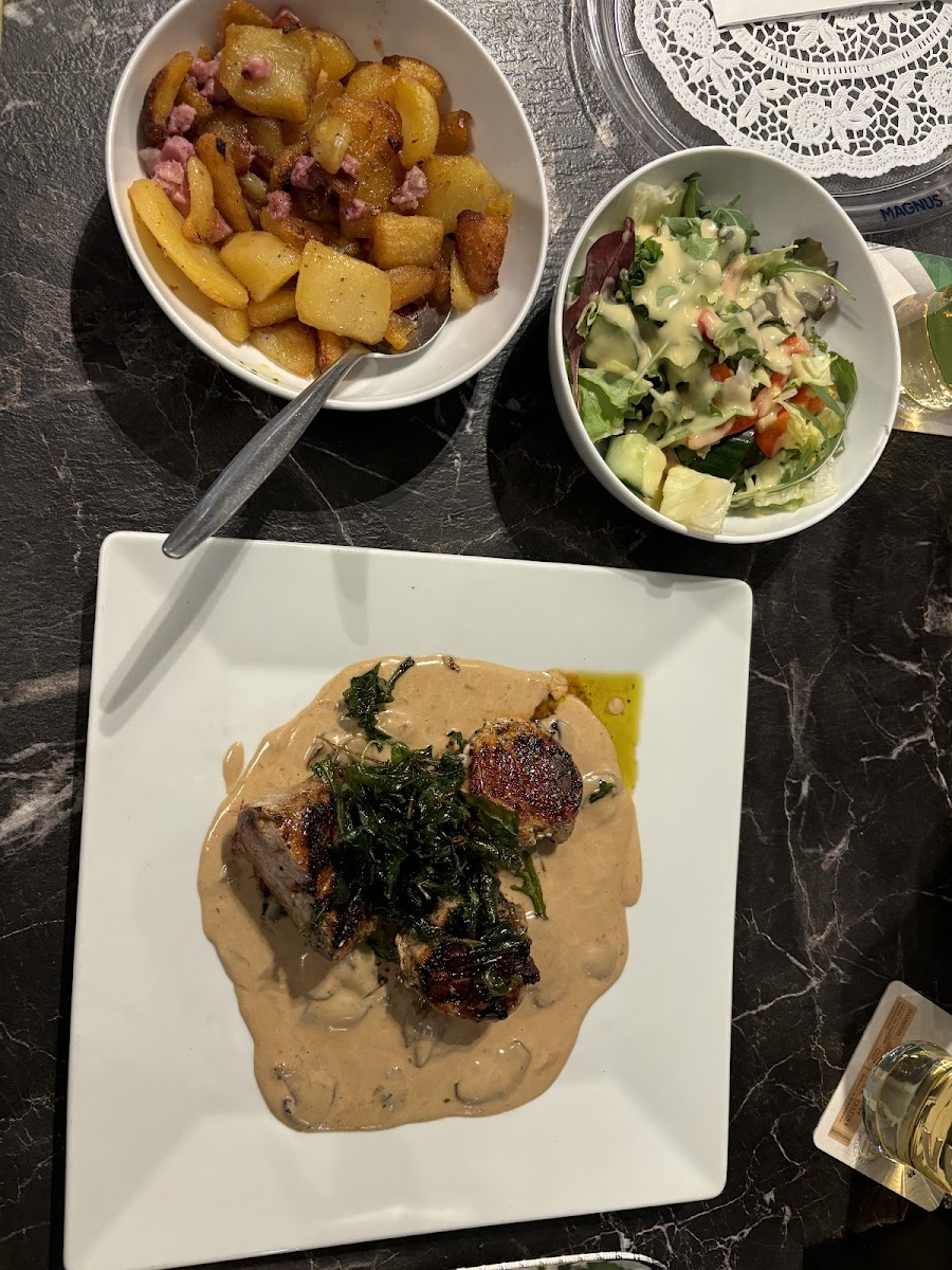 Kublik's Restaurant - Photo 7