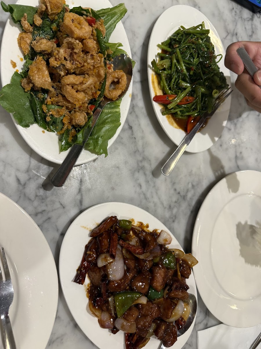Serai Thai Restaurant - Photo 2