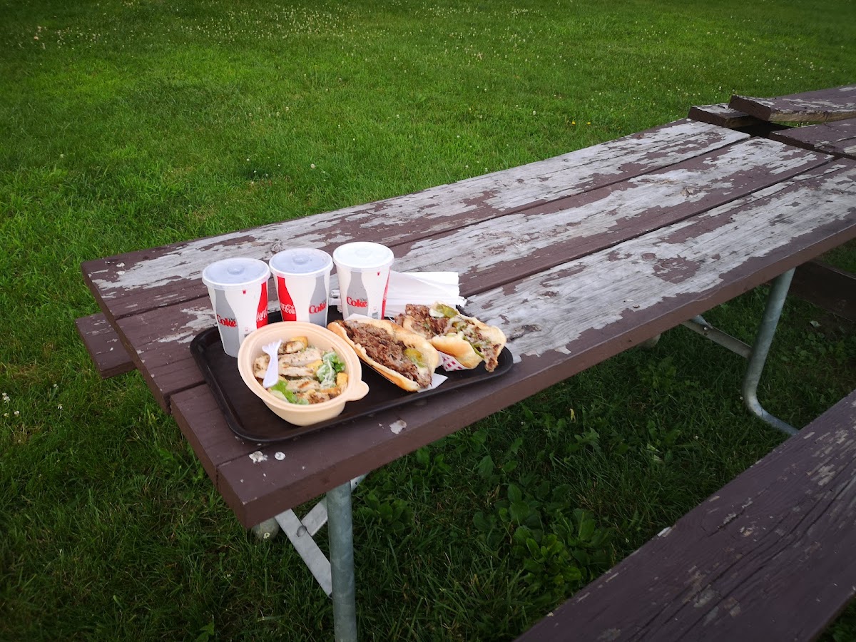 Village Snack Bar - Photo 4