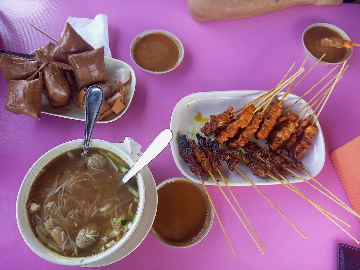 SIPITANG FOOD COURT - Photo 4