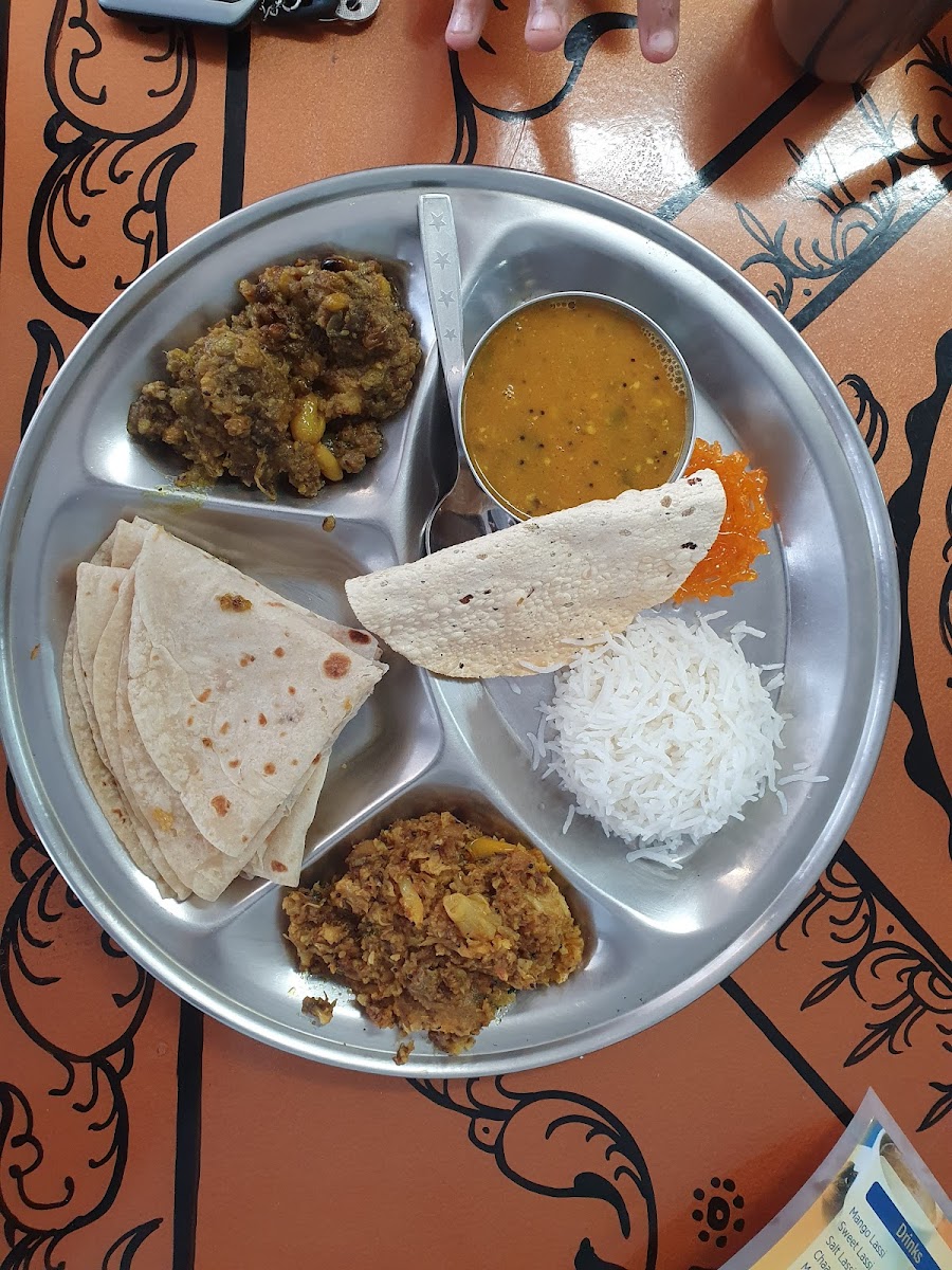 Roops Vegetarian Sweets and Snacks - Photo 5