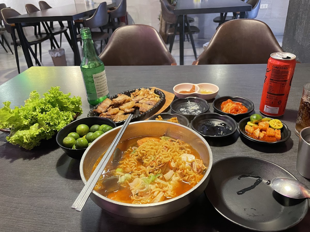 Jumong Korean Restaurant - Photo 3