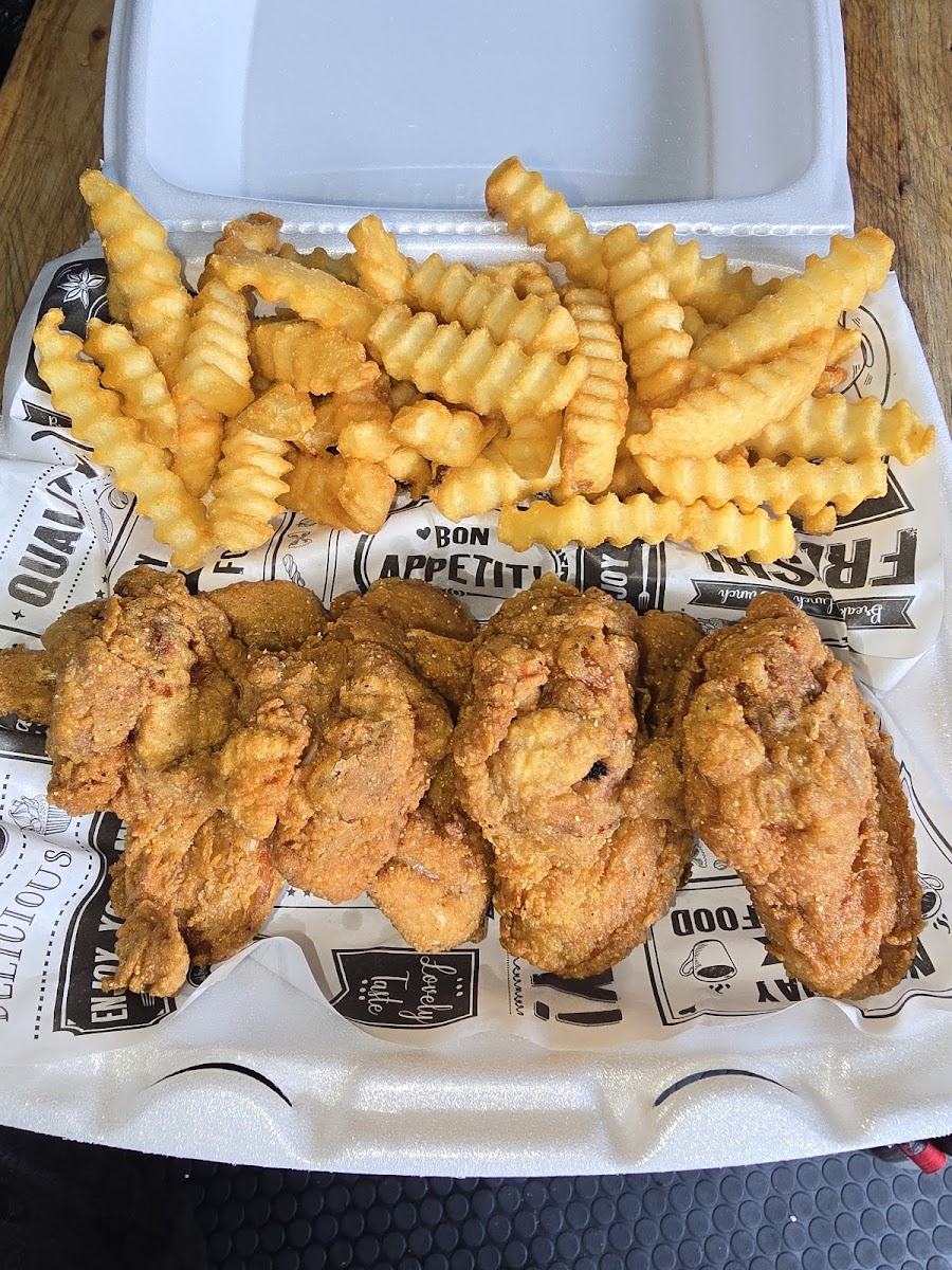 Lil g's Smokehouse - Photo 5
