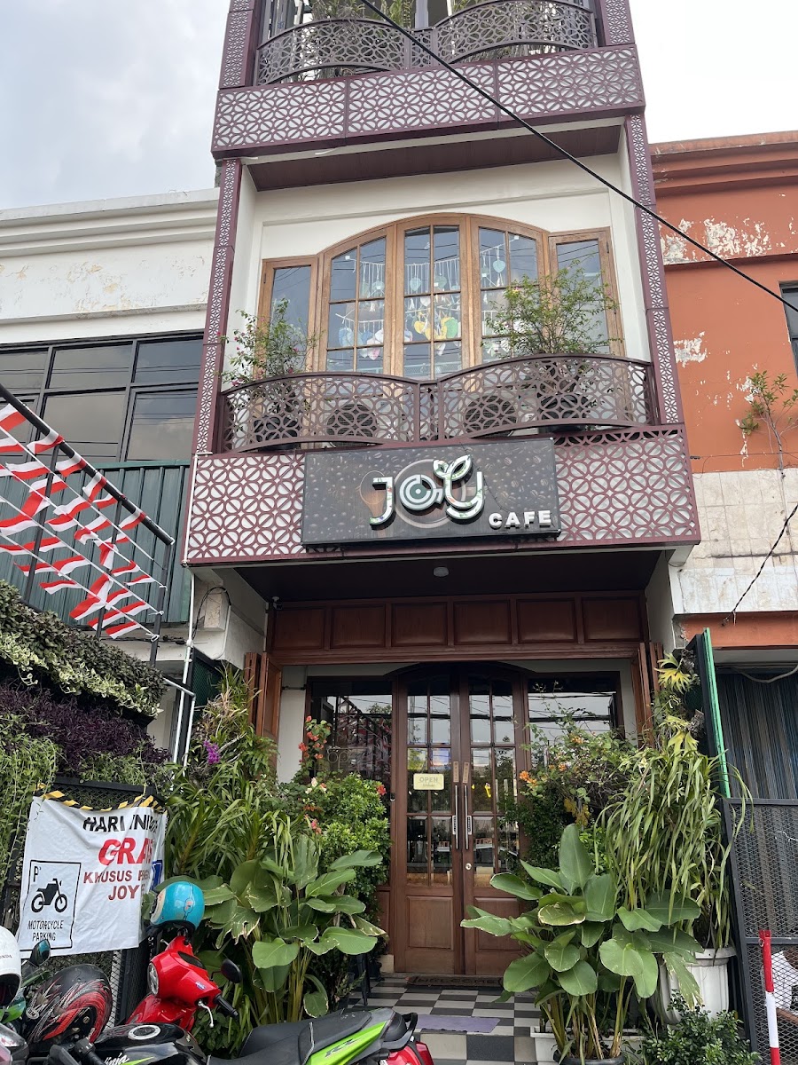 JOY Café Garden - Photo 2