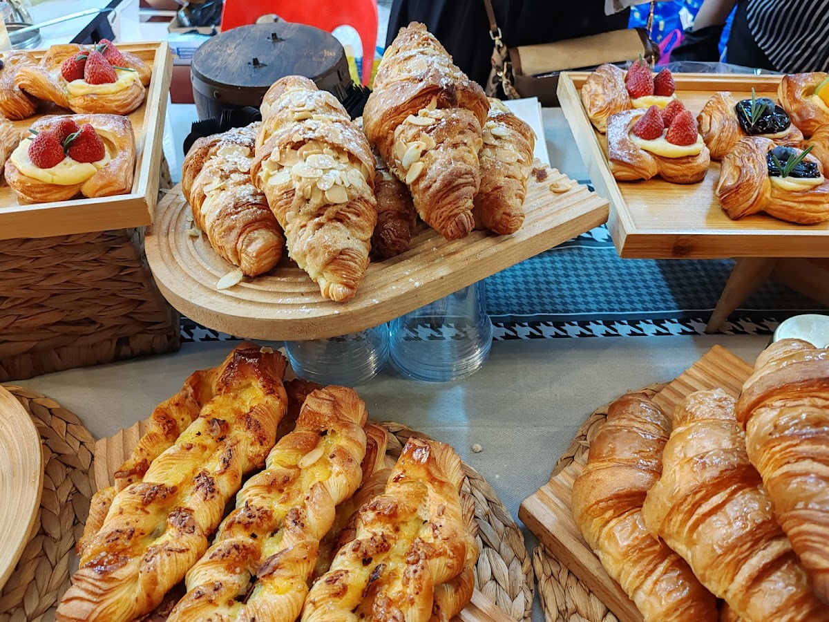 AB Home & Cafe - Photo 9
