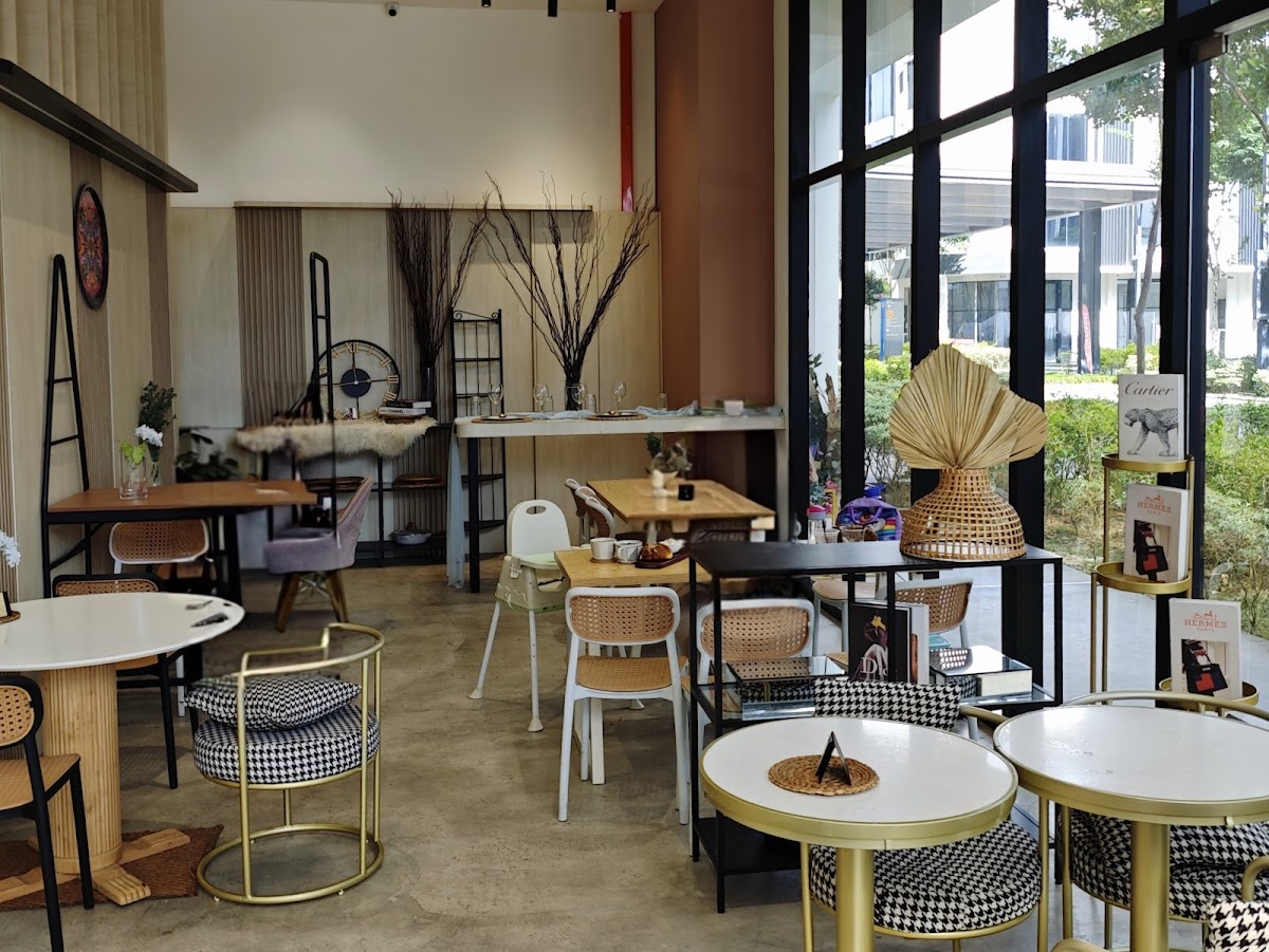 AB Home & Cafe - Photo 2