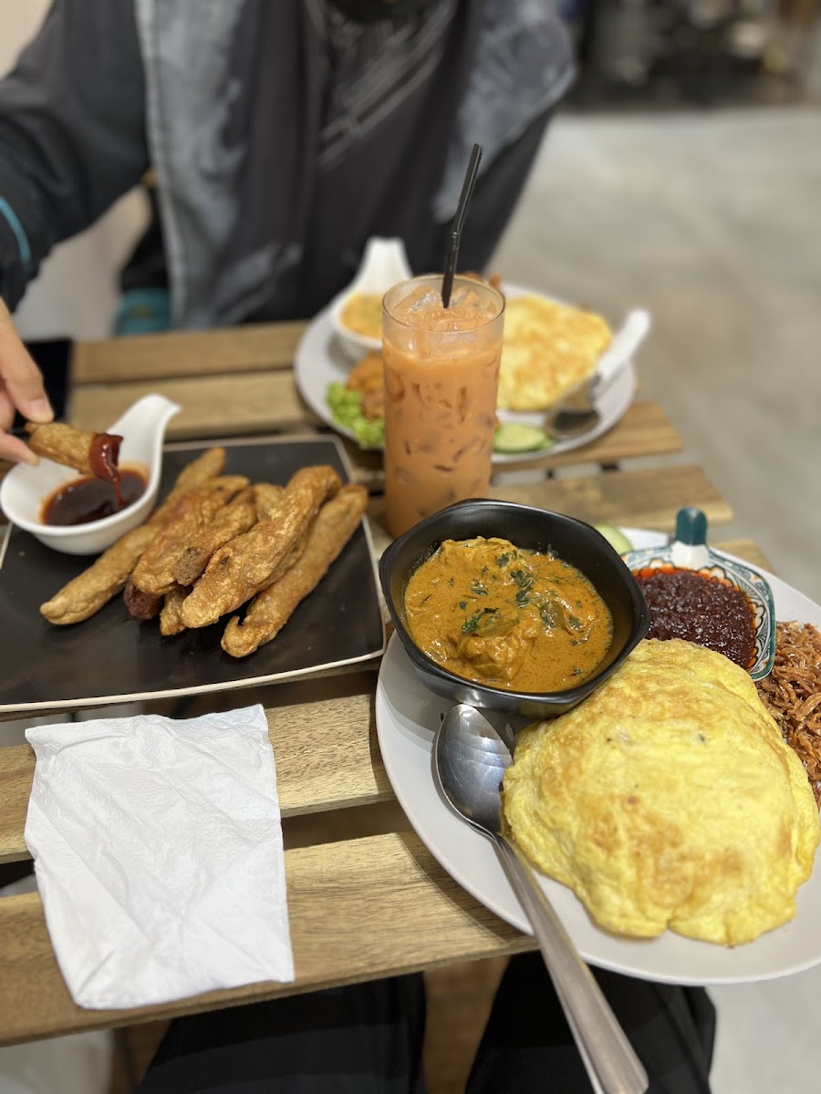 AB Home & Cafe - Photo 6