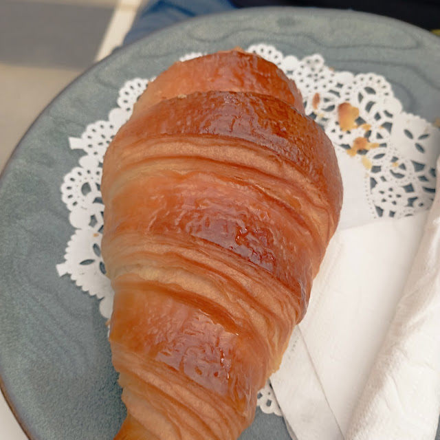 Big Croissant
