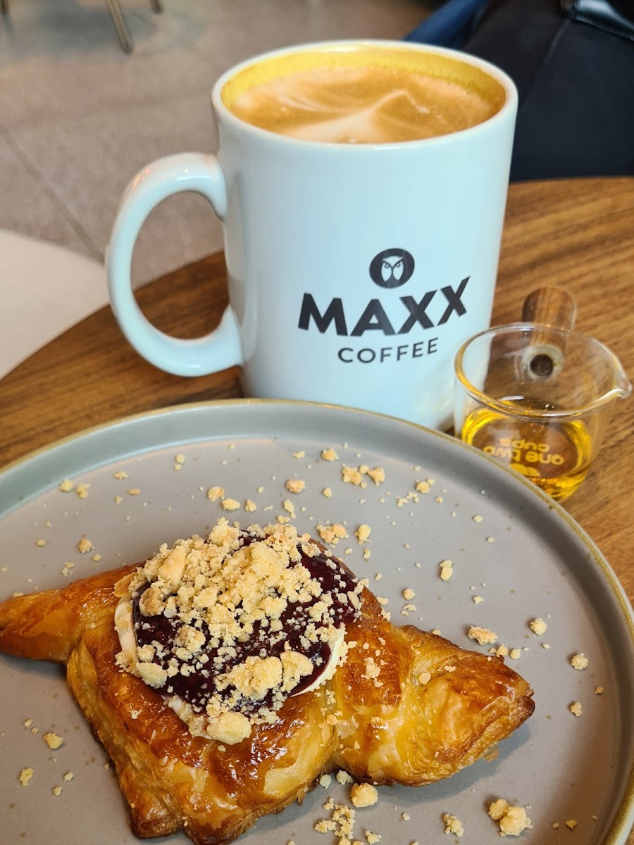 Terrace by Maxx Coffee - Photo 3