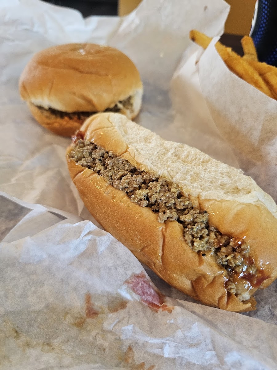 Bob's Drive Inn - Photo 1