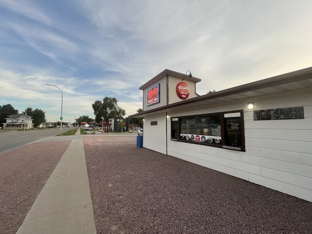 Bob's Drive Inn - Photo 4