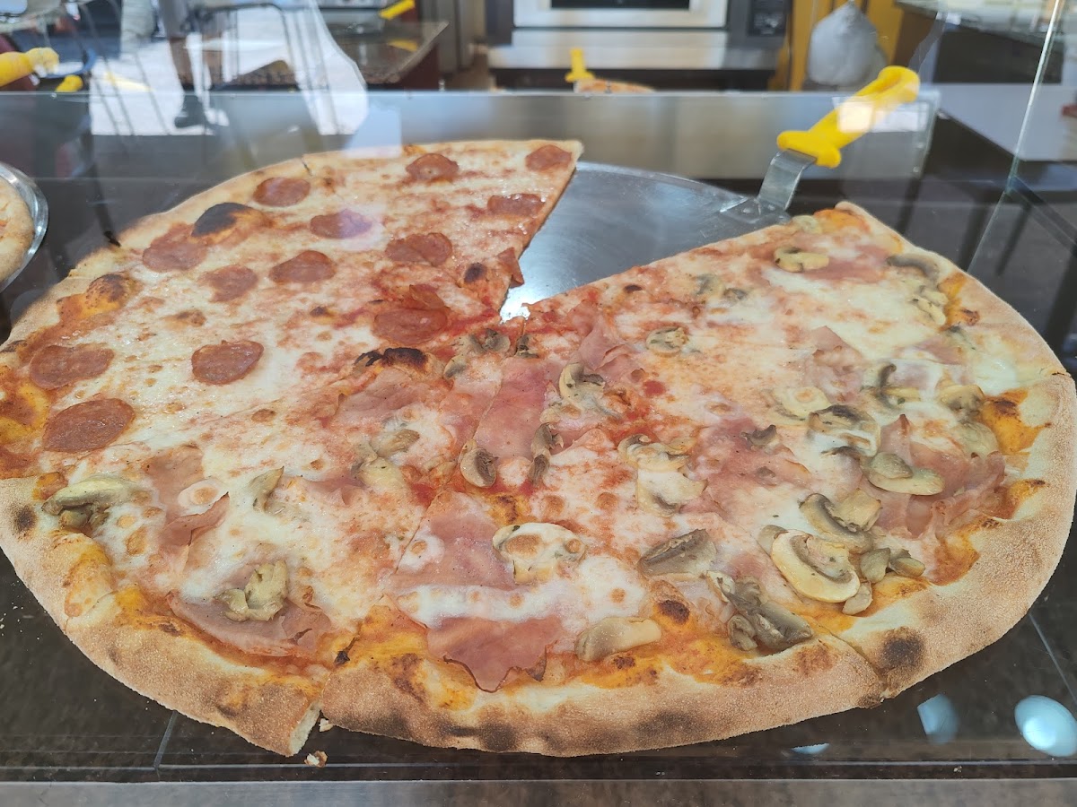 Pizzeria Number one da Noe - Photo 3