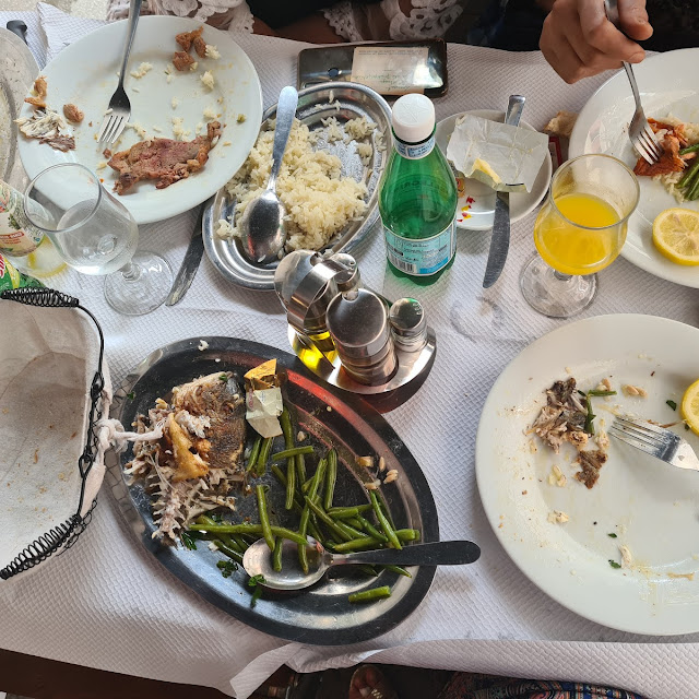 Calamars À la Provençale Et Ses Pommes de Terre À la Façon Portugaise