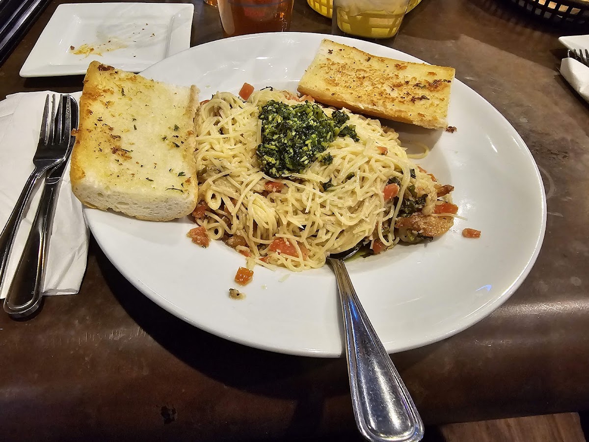 Hangar 54 Grill - Photo 8