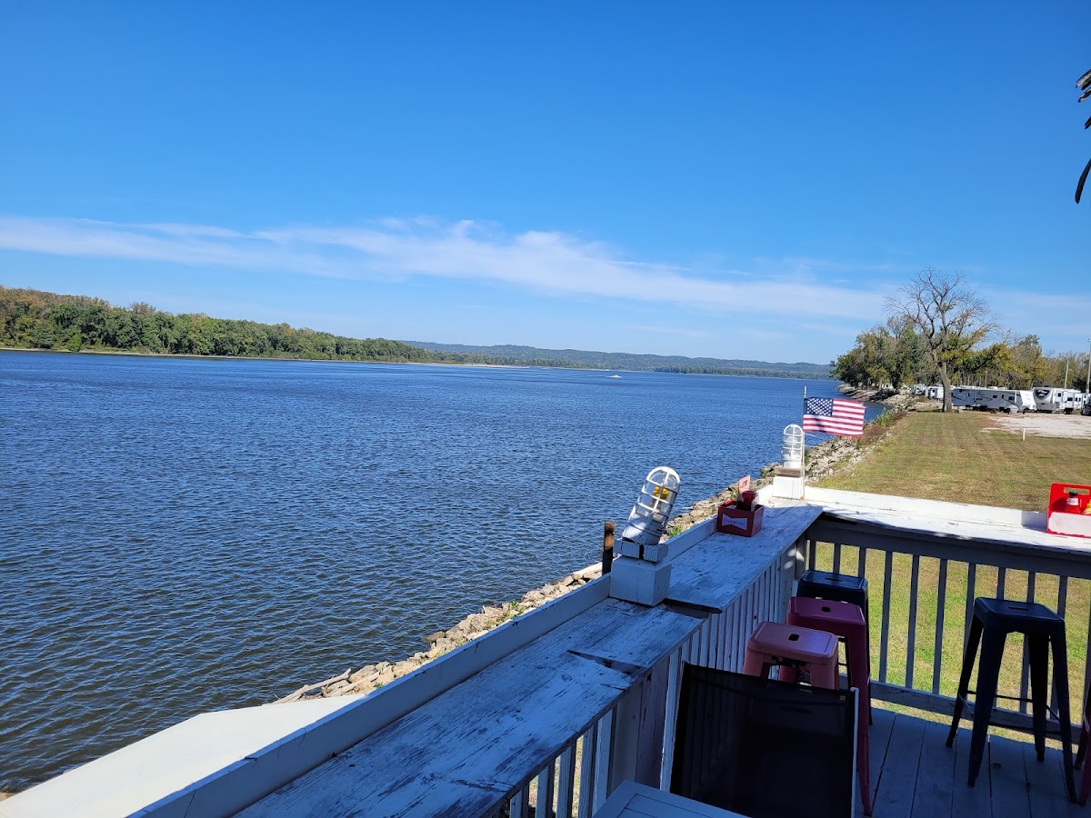 Boathouse Food & Deck - Photo 4