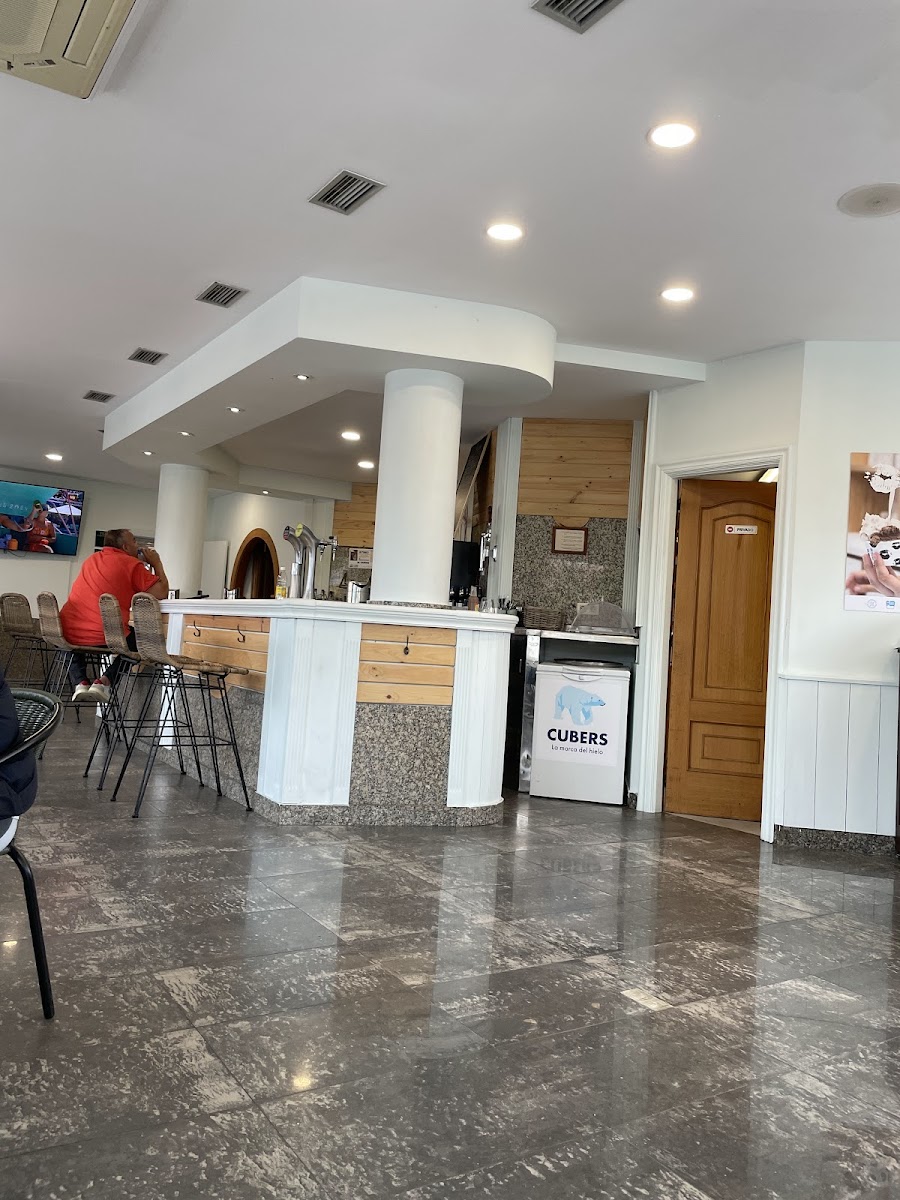 Cafe & Meson O Camiño, Cobas
