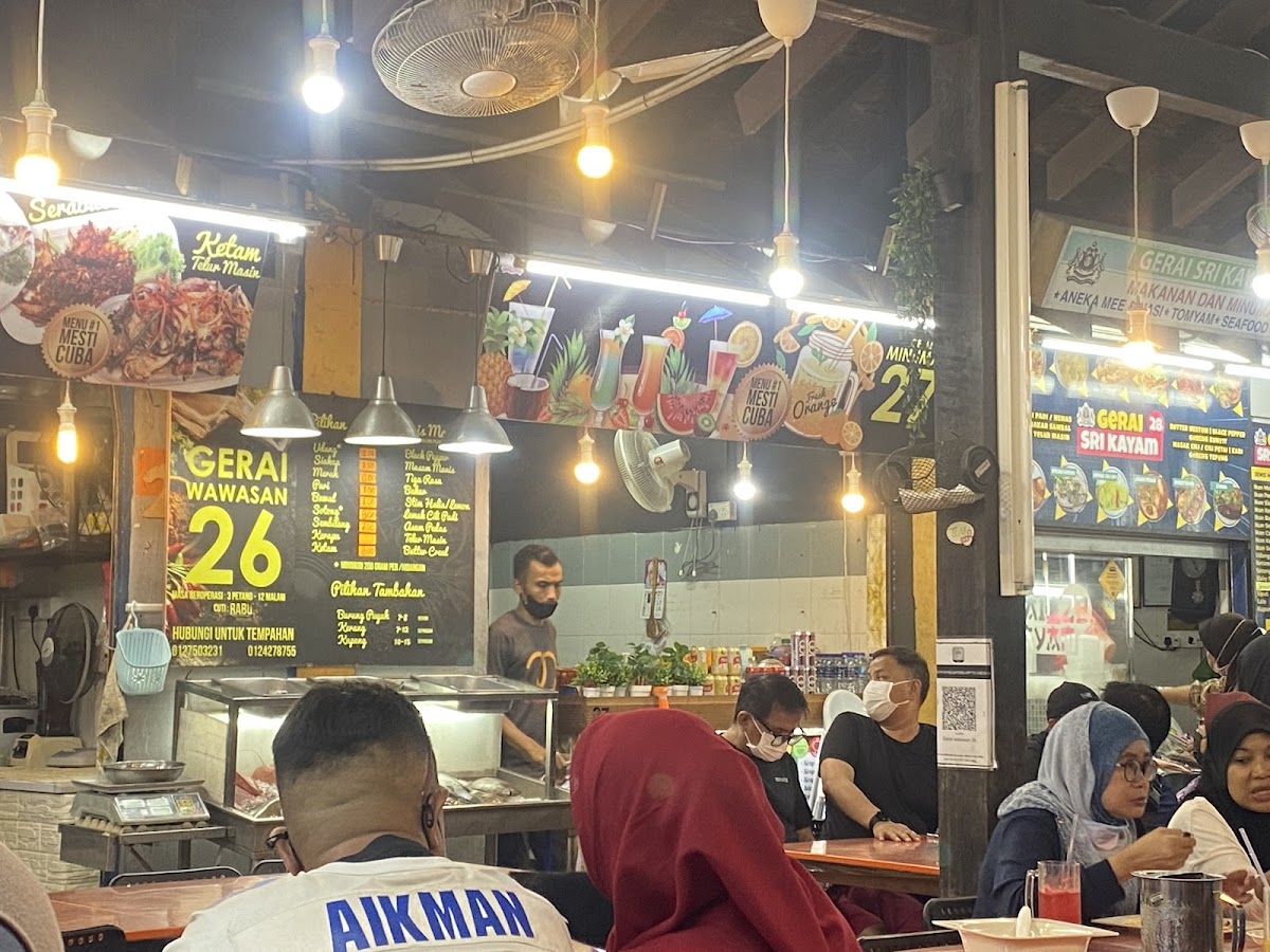 Medan Selera Kampung Melayu Majidee - Photo 1