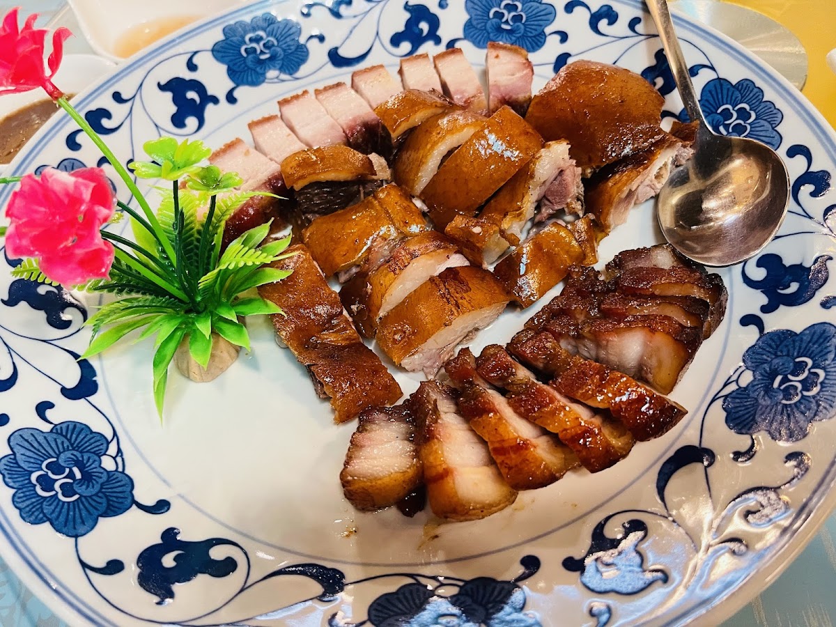 Shun De Ren Jia Restaurant - Photo 4