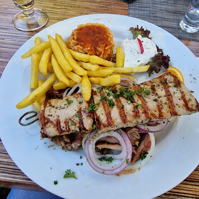 Gyros Und Suflaki