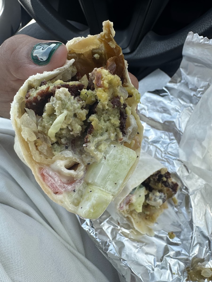 High vibes deli - Photo 2