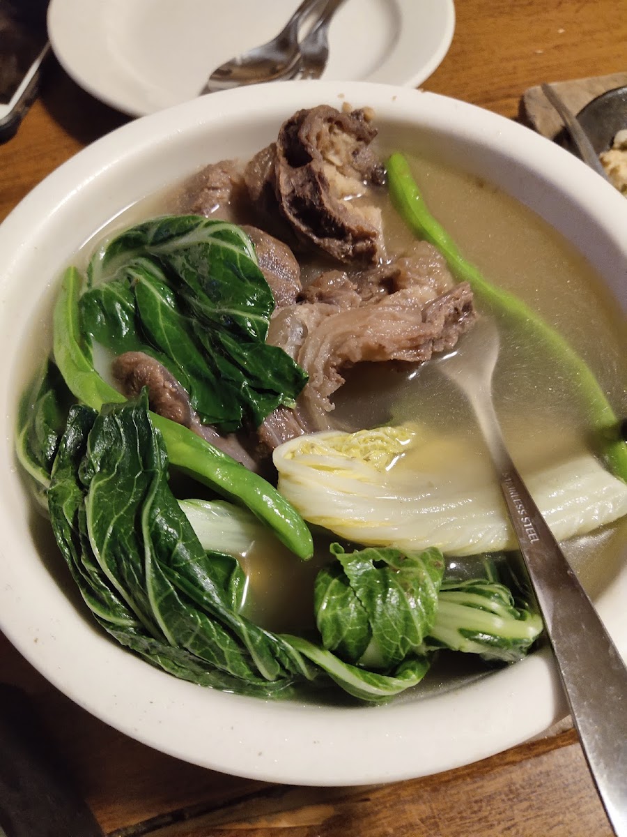 Elyong's Ihaw-Ihaw and Restaurant - Photo 6