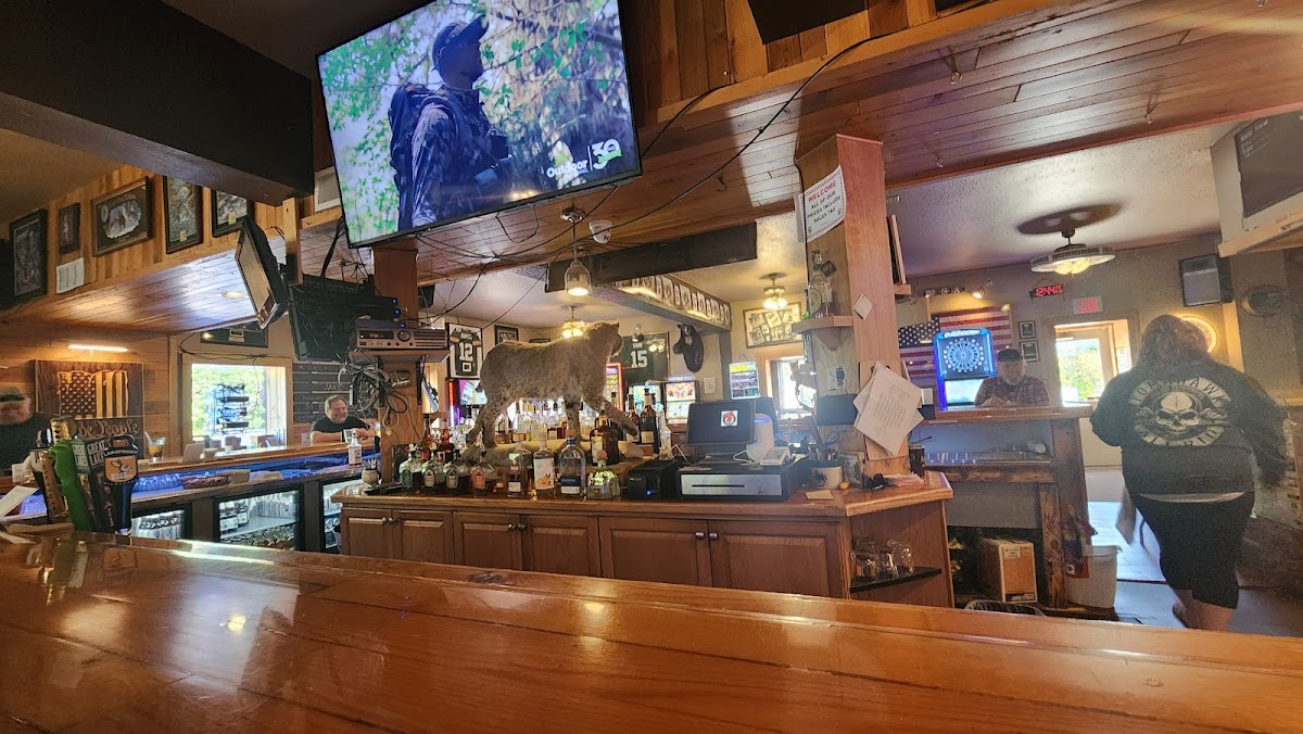 Rocky's Roadhouse - Photo 2