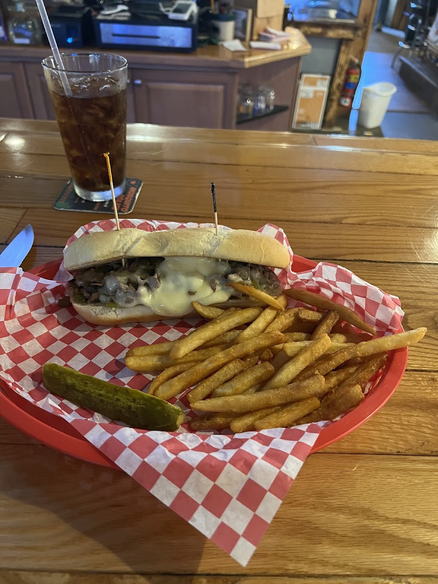 Rocky's Roadhouse - Photo 3