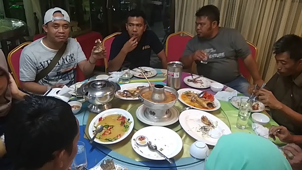 Amir halal Food - Photo 1