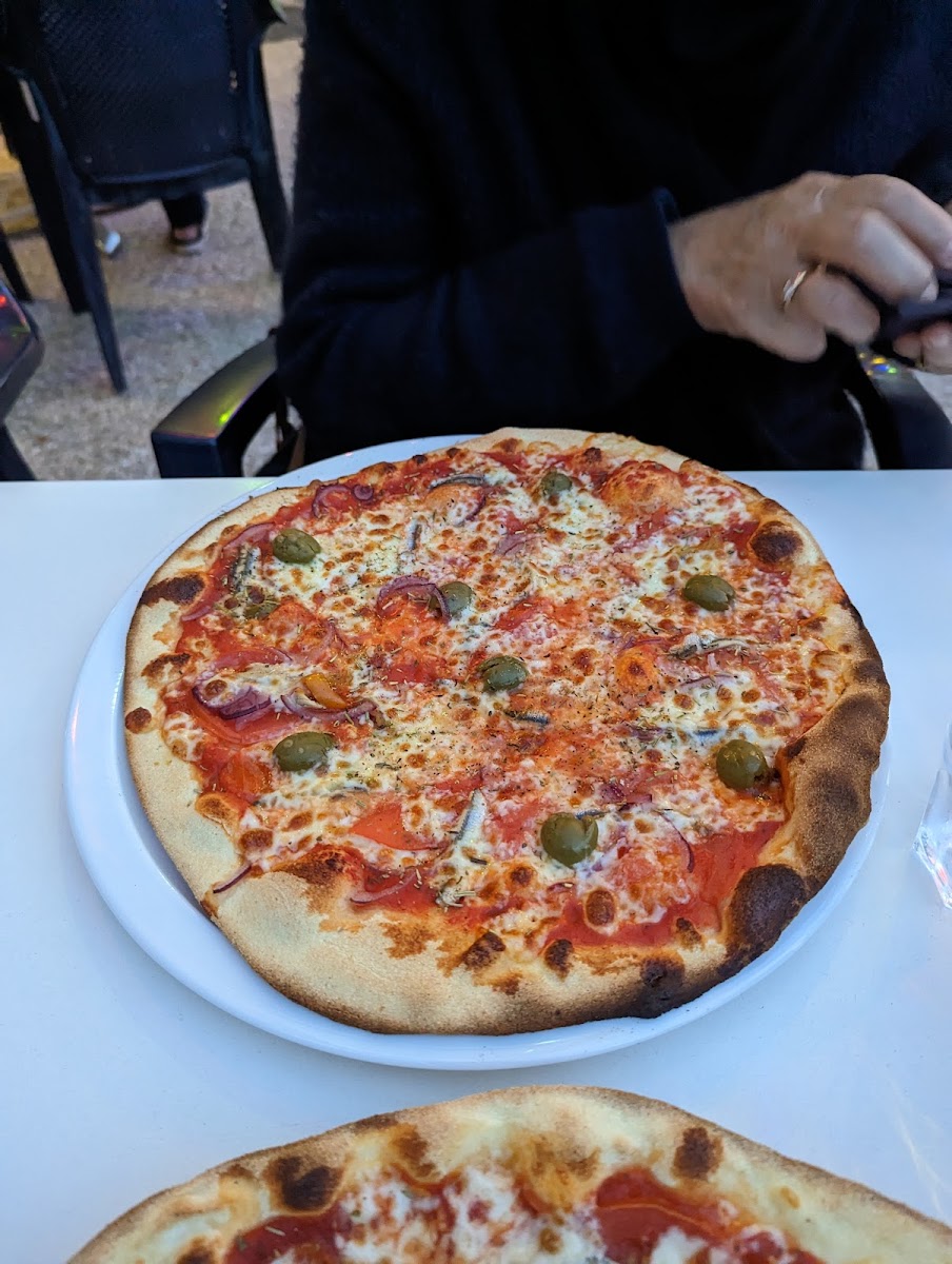 Caramelo's Pizza Restaurant / Bar - Photo 6