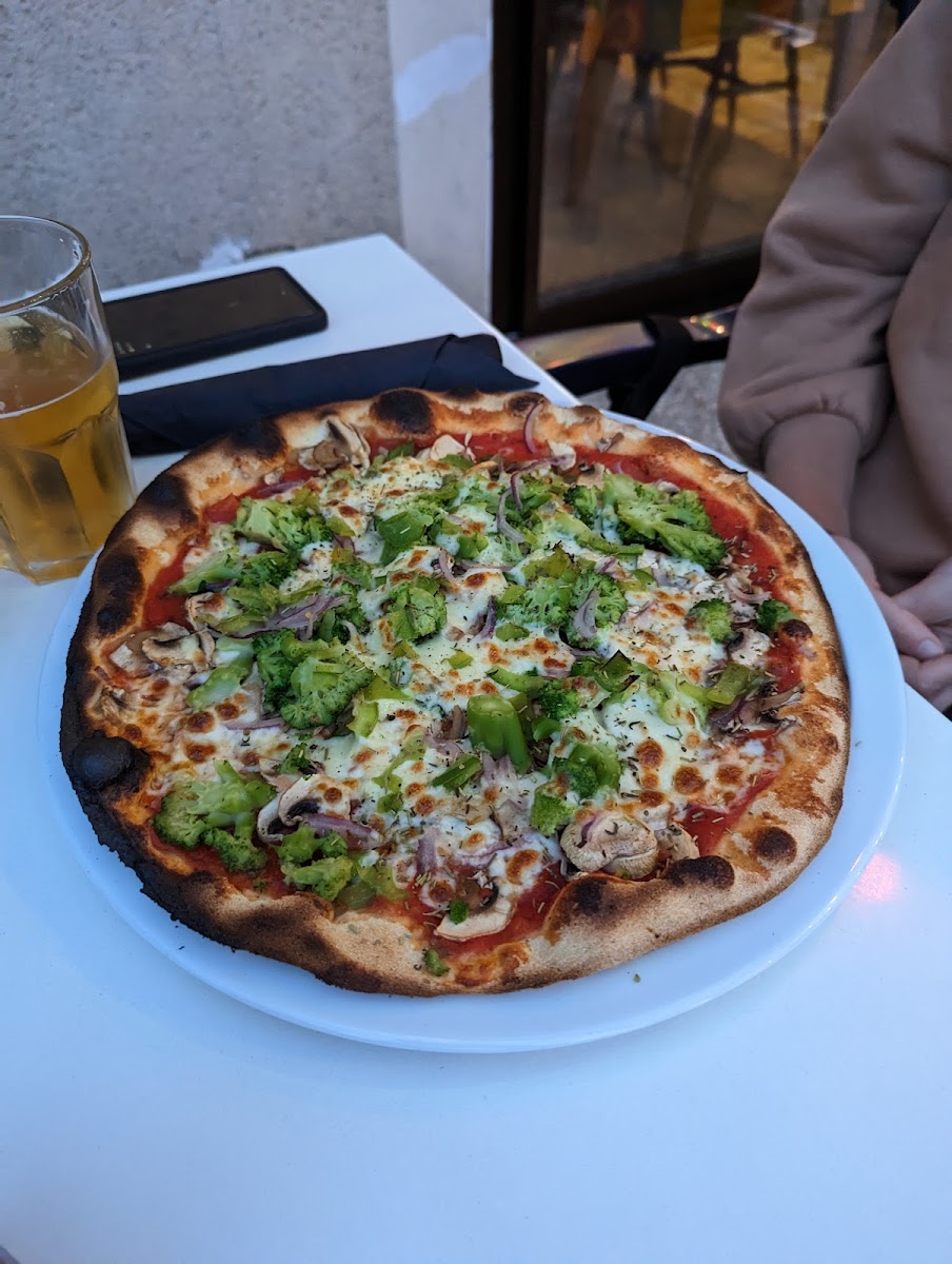 Caramelo's Pizza Restaurant / Bar - Photo 8