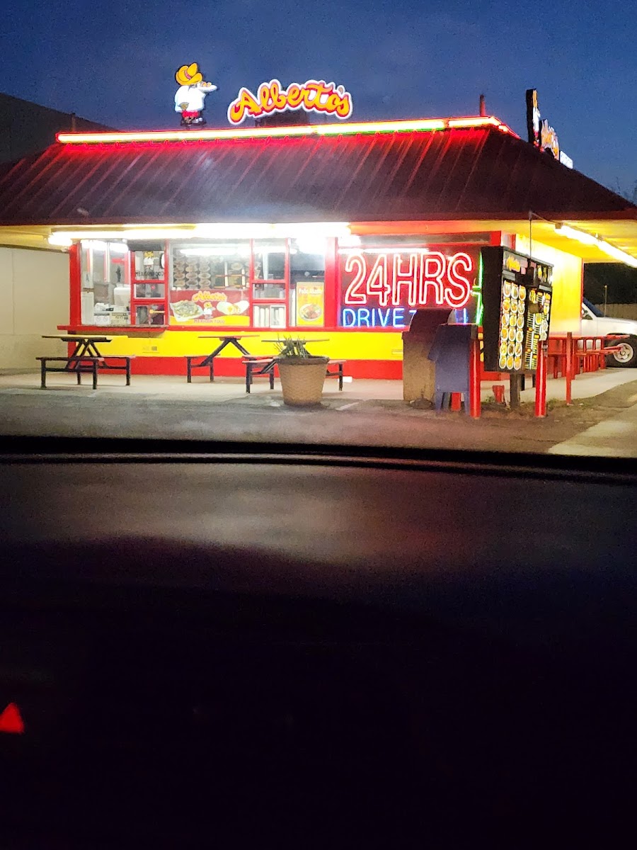 Alberto's Mexican Food