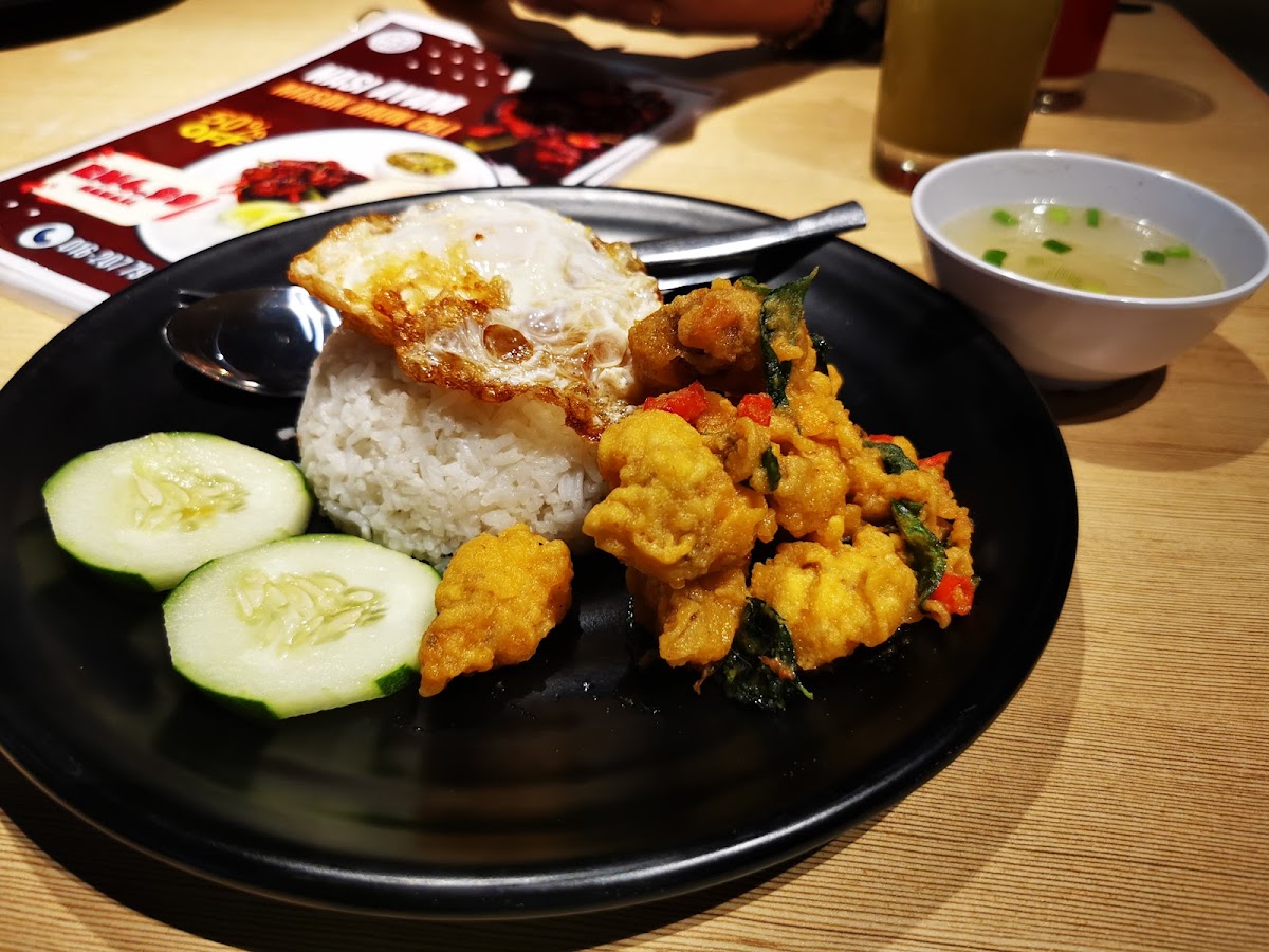 D'Shell Seafood Restoran - Photo 5