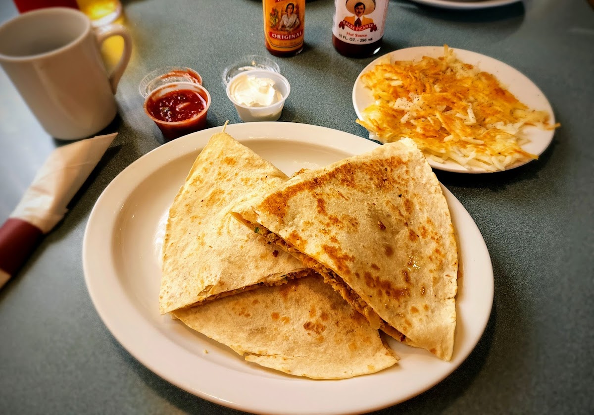 Nava Family Restaurant - Photo 5
