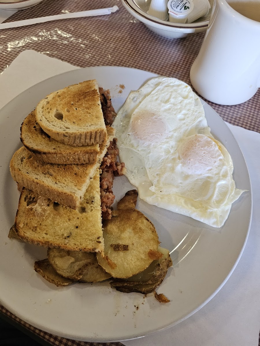 The Apple Bin Grill & Bakery - Photo 1