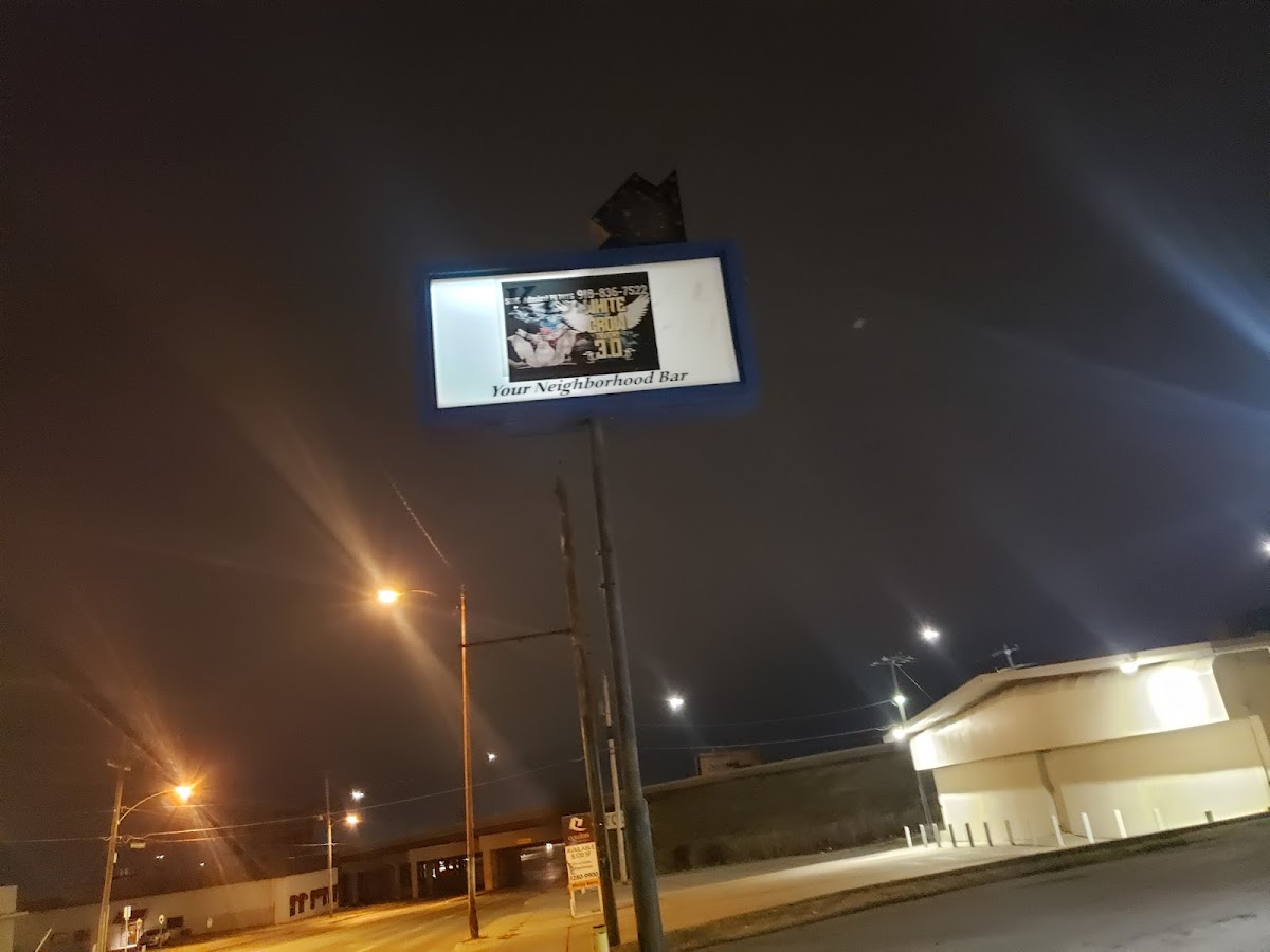 White Crow Tavern - Photo 6