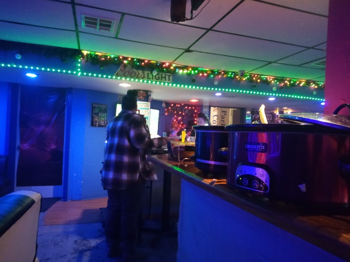 White Crow Tavern - Photo 8