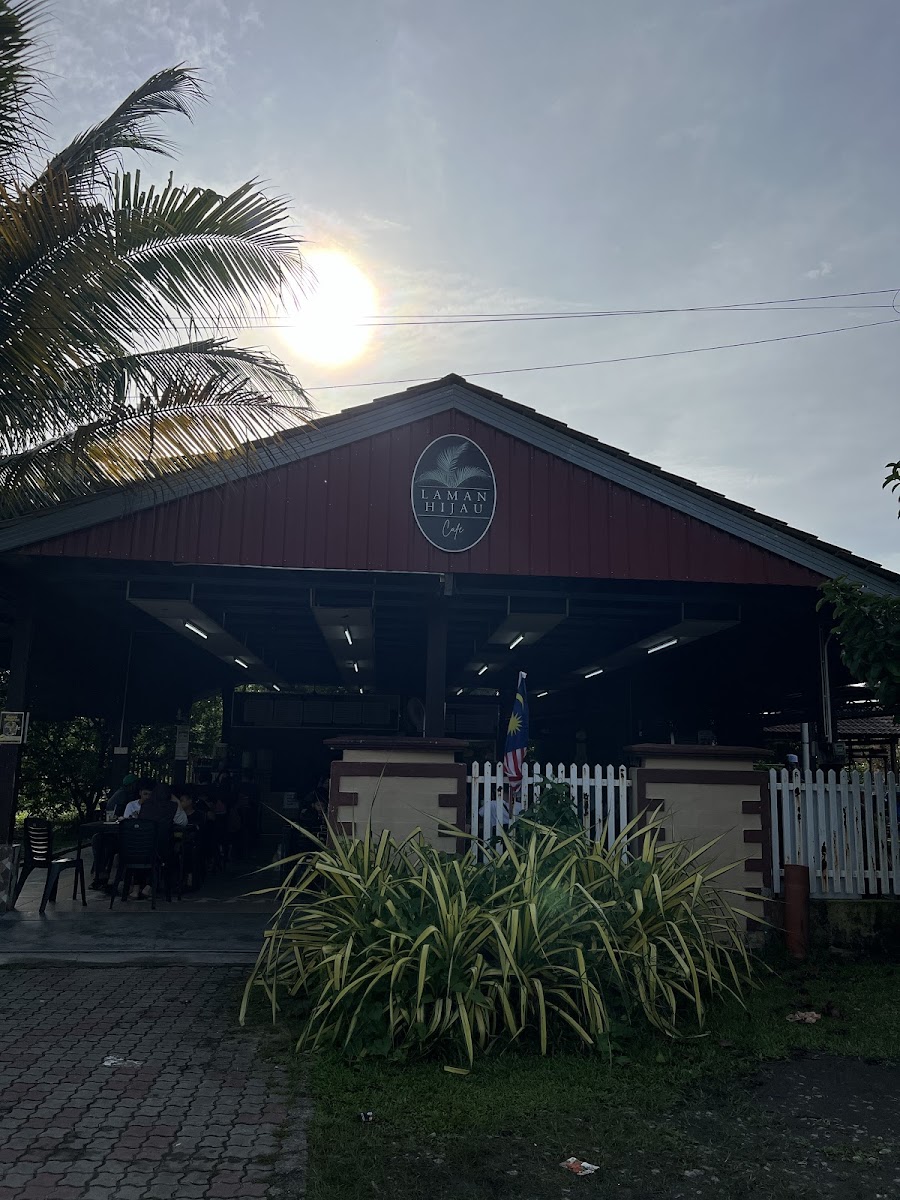 LAMAN HIJAU CAFE - Photo 3