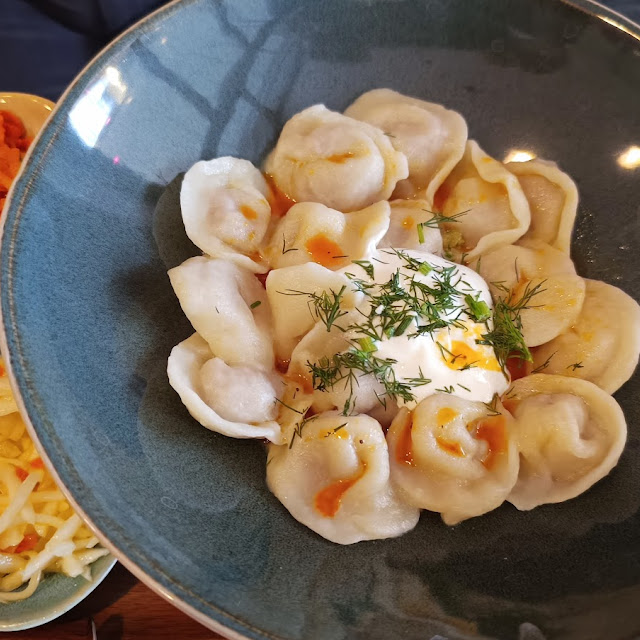 Pelmeni Mit Lachs Und Hüttenkäse