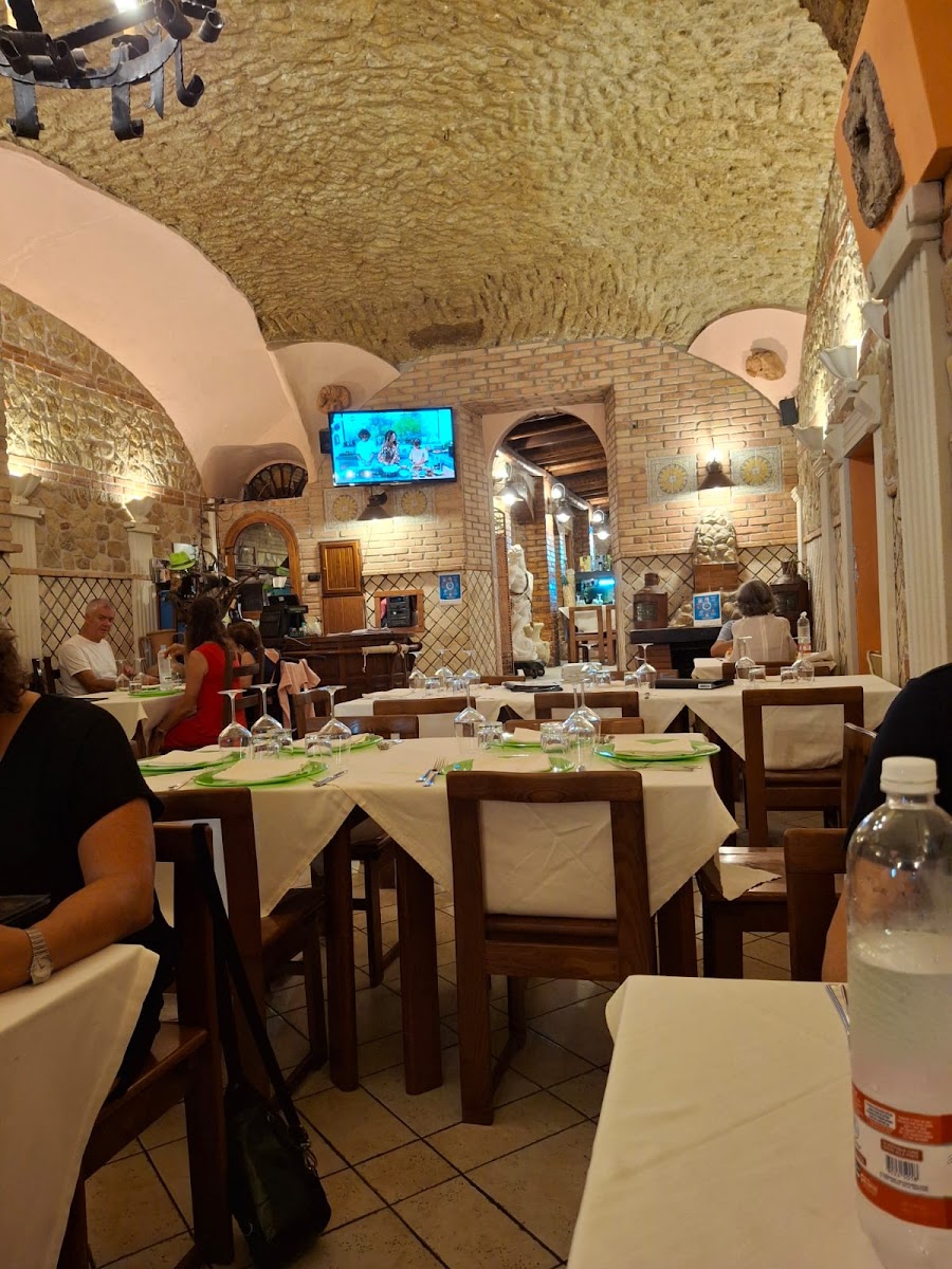 La Rete Hostaria & Pizzeria - Photo 2