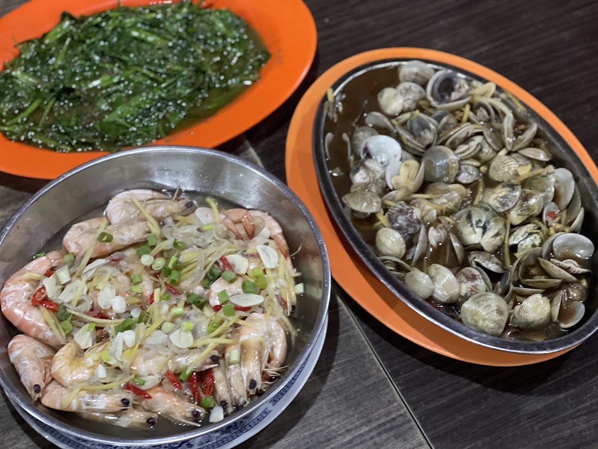Kelong Ciuyong Seafood - Photo 2