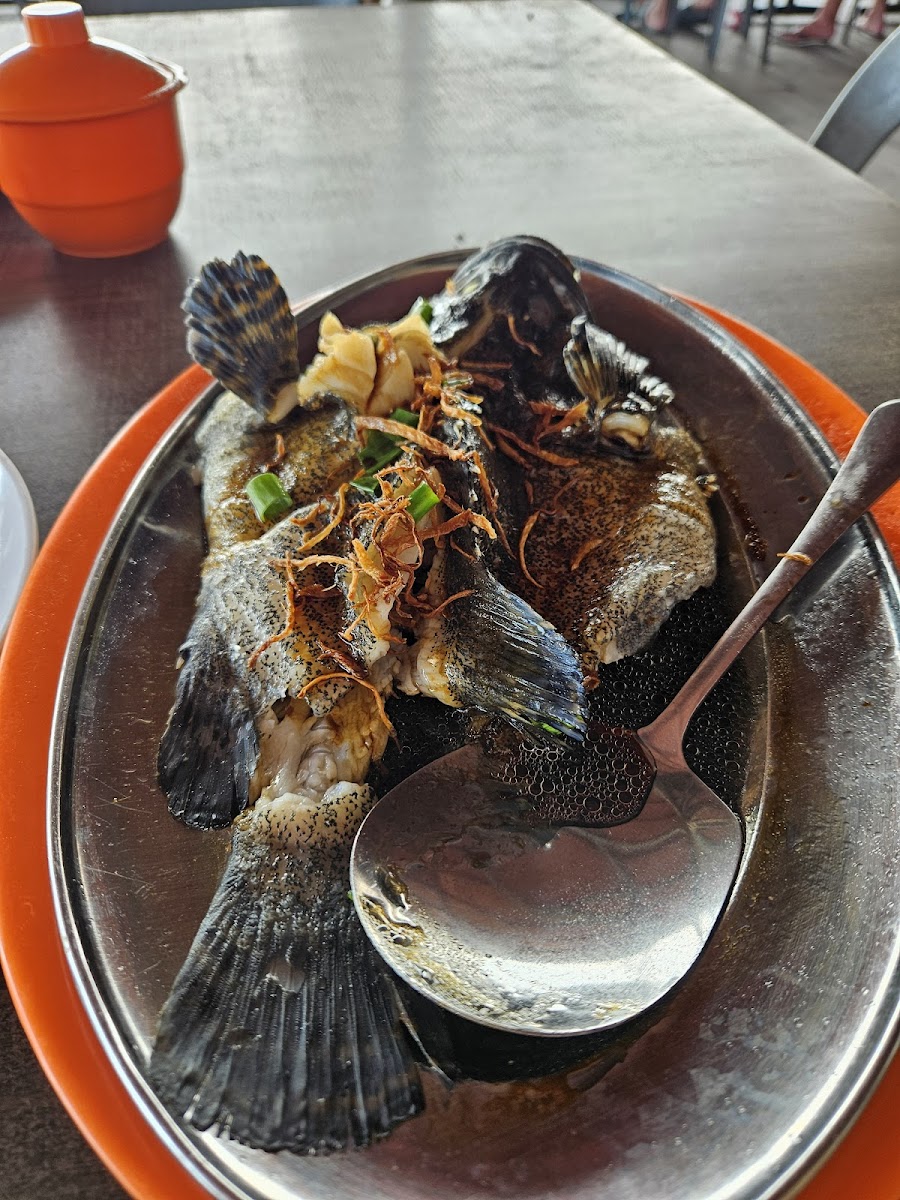Kelong Ciuyong Seafood - Photo 8