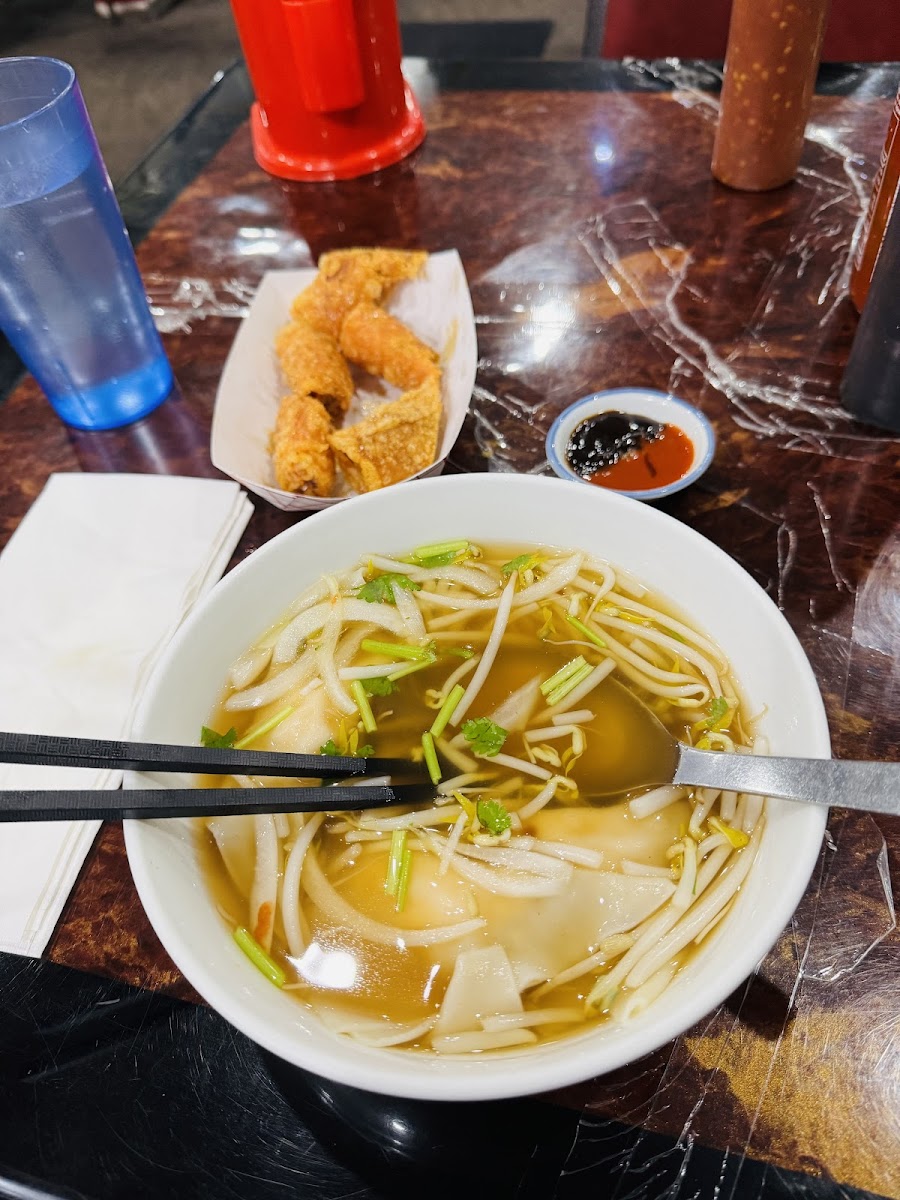 Huong's Vietnamese Bistro - Photo 3