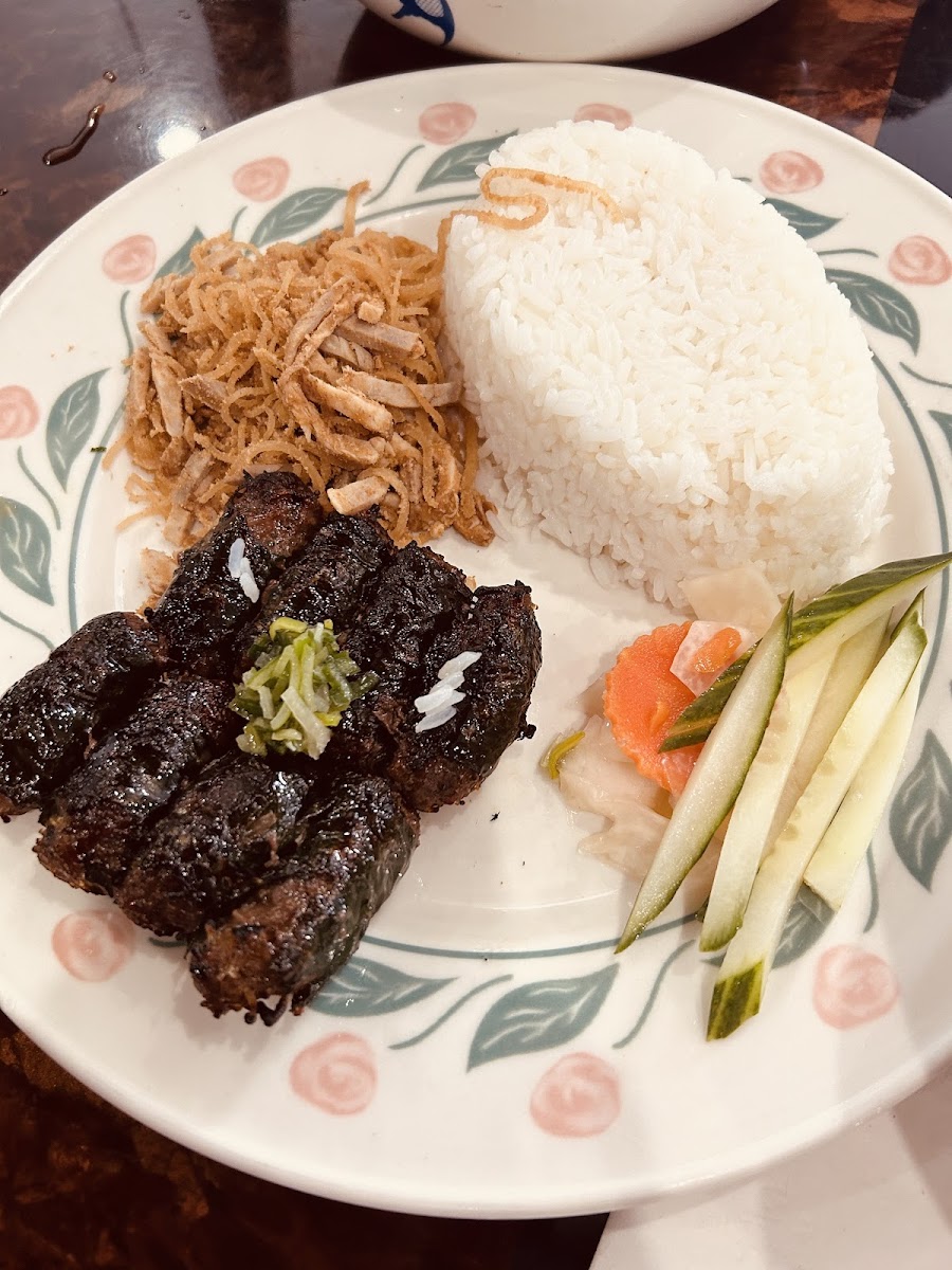 Huong's Vietnamese Bistro - Photo 6