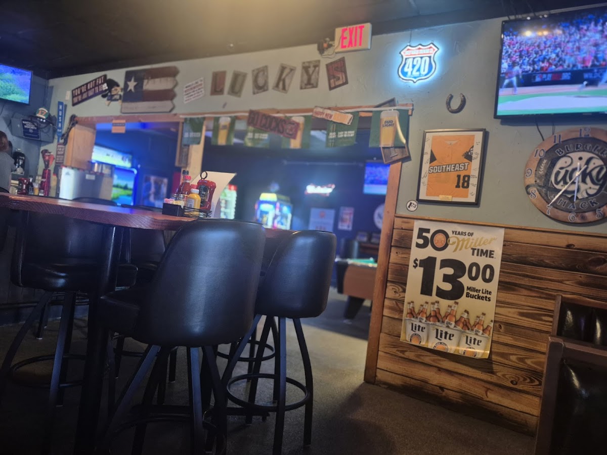 Lucky's Burger Shack - Photo 2