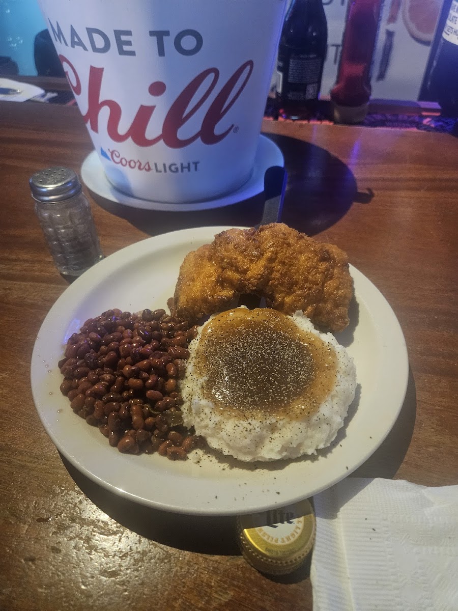 Lucky's Burger Shack - Photo 8