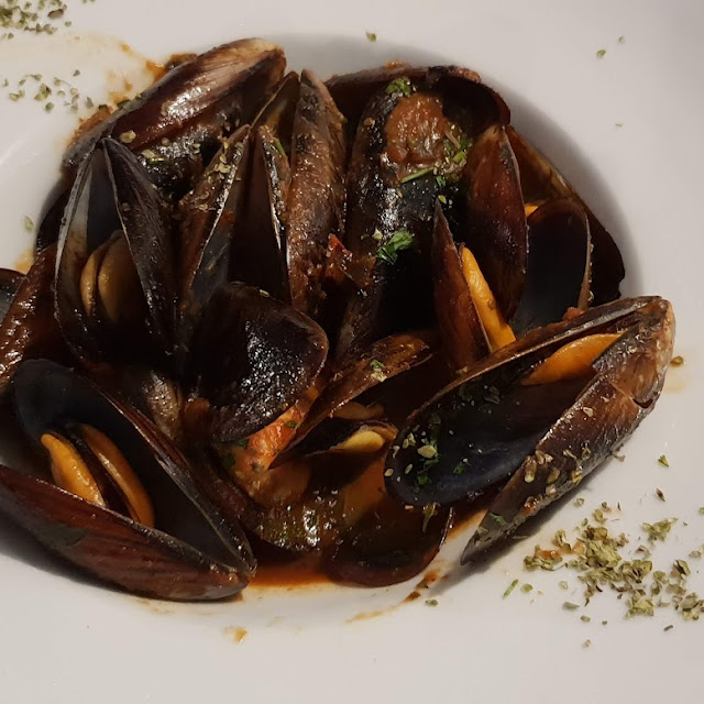 Mussels in a Coconut and Lemon Sauce