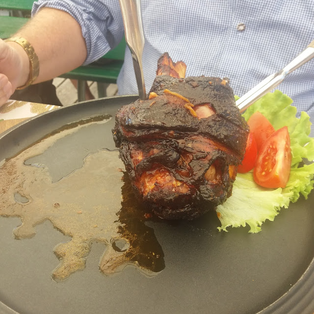 Stinco Di Maiale Al Forno