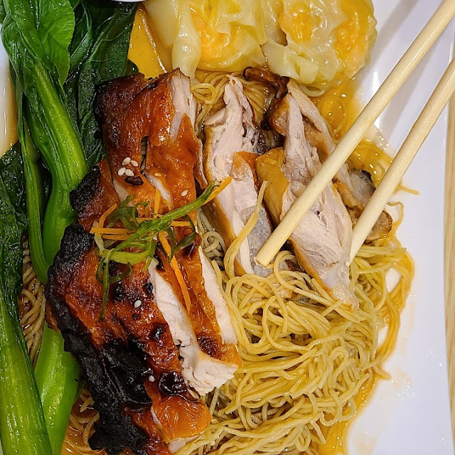 Prime Honey BBQ Chicken Noodles with Whole Prawn Wanton