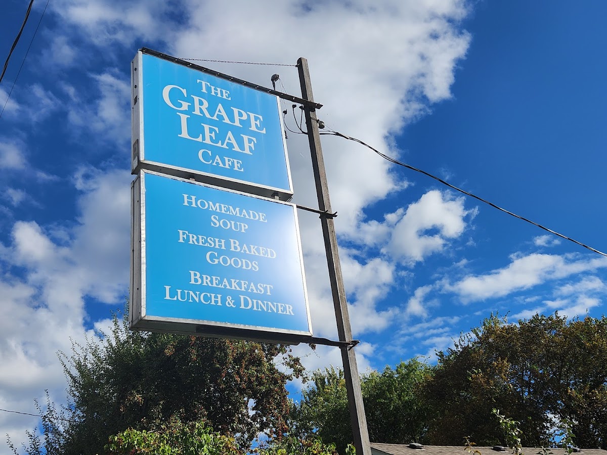 Grape Leaf Café - Photo 4
