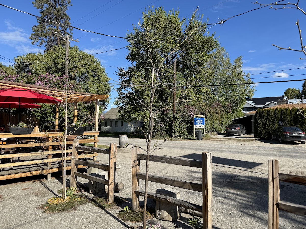 Grape Leaf Café - Photo 6